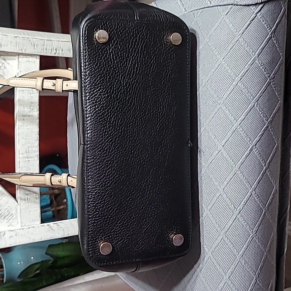 NWT Michael Kor Bedford Medium Black Peeble Tote Bag Cream Handles - Picture 5 of 13